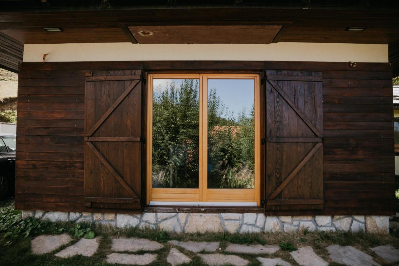 Holiday Home Elena โคเปานิก ภายนอก รูปภาพ
