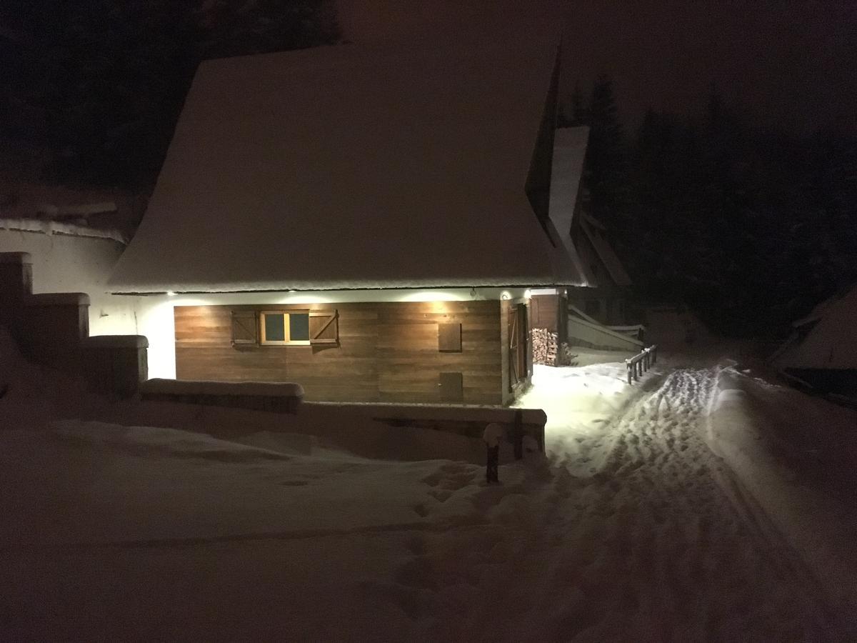Holiday Home Elena โคเปานิก ภายนอก รูปภาพ